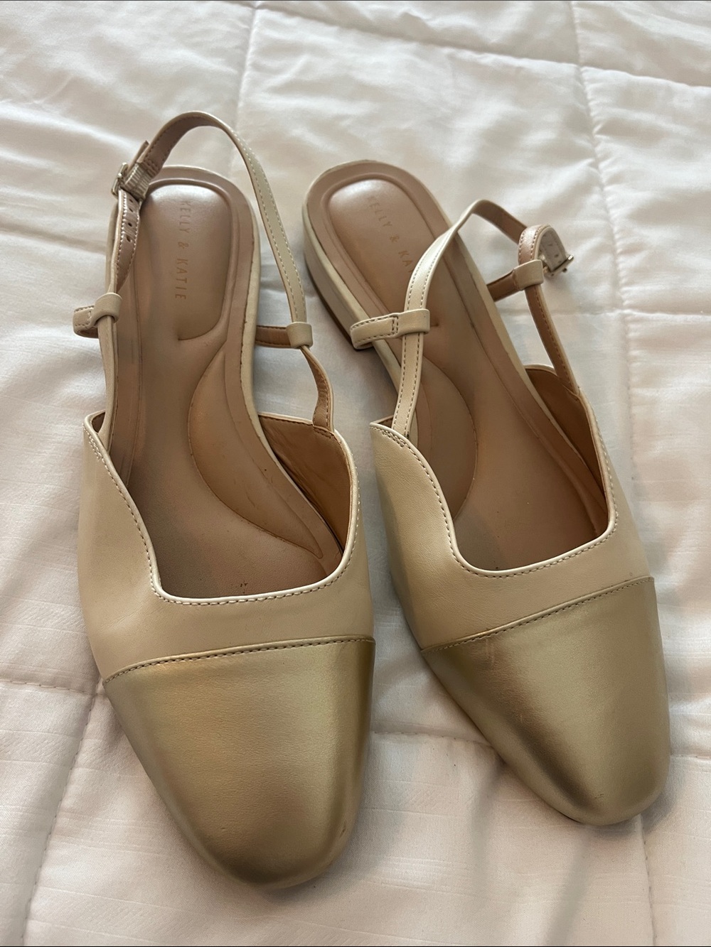 Kelly & Katie Two-Tone Slingback Flats in Beige and Metallic Gold